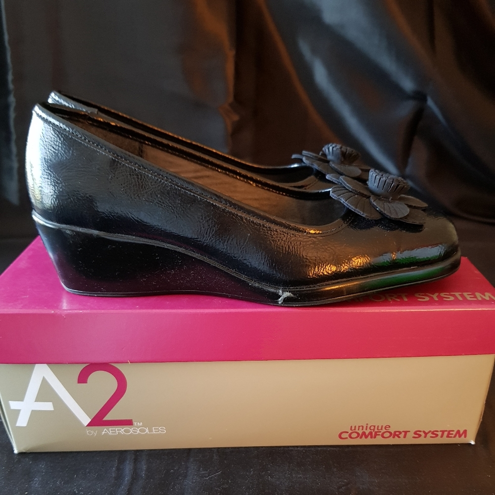 Shoes - Picture 5 of 6